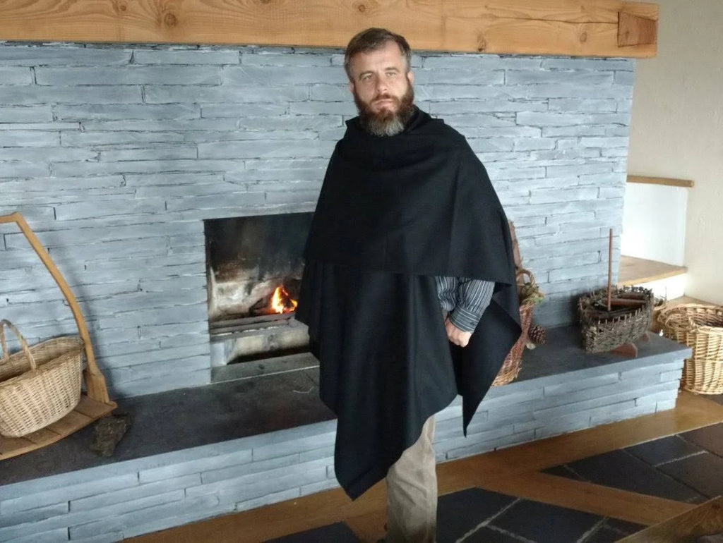 Black 100% Wool Ruana Wrap Cape E6025