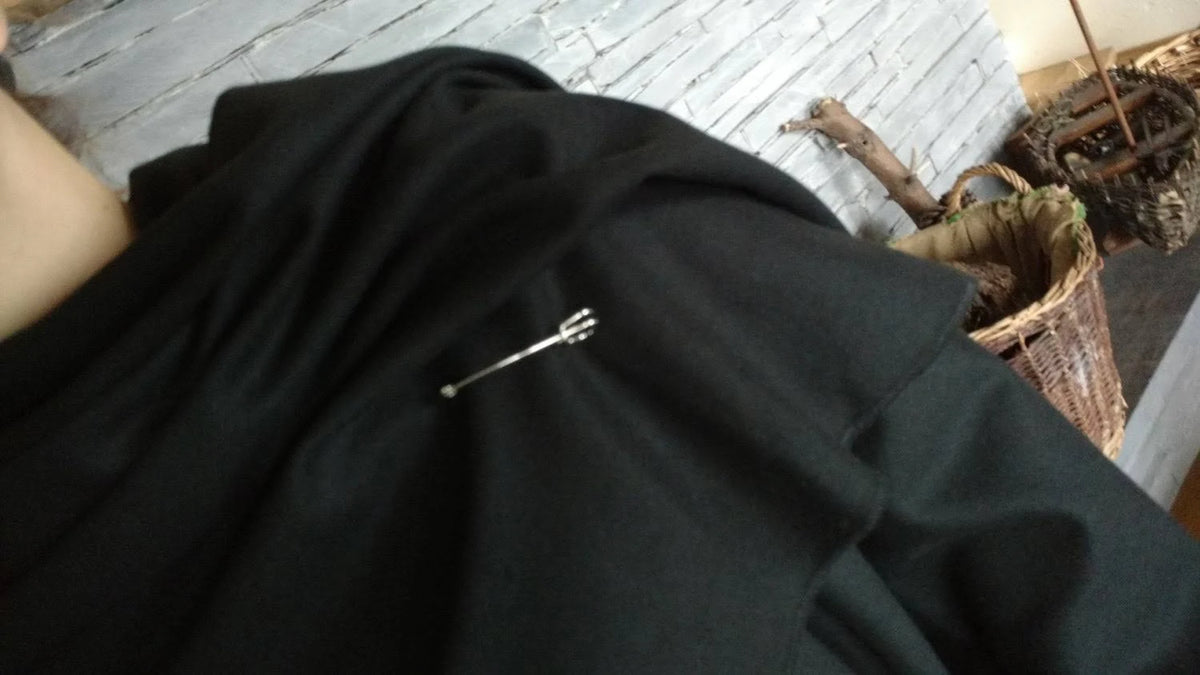 Black 100% Wool Ruana Wrap Cape E6025