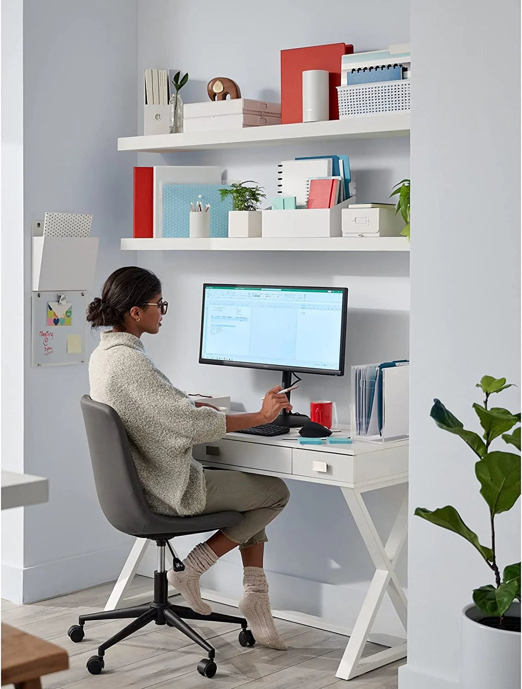 Dark Gray Leather Low-Back Task Chair W71302