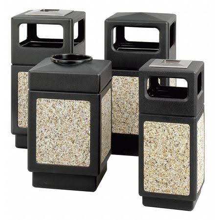 38 gal Outdoor Plastic Trash Can B600182