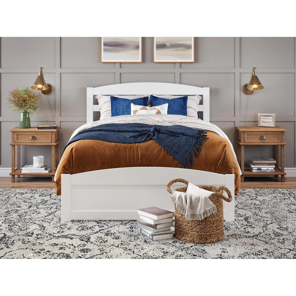 White Queen Solid Wood Platform Bed L46728